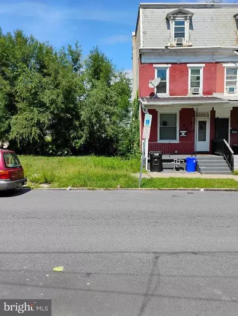 634 Emerald St, Harrisburg, PA 17110
