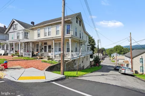461 Market St, Millersburg, PA 17061