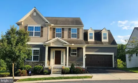 6038 Station Circle Rd, Harrisburg, PA 17111