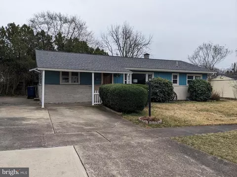 2 Greenwood Cir, Middletown, PA 17057
