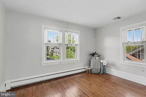 Bedroom - 268 E Areba Ave, Hershey, PA 17033 photo 3 of 5
