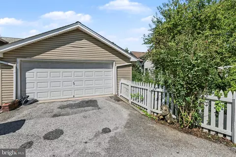 Exterior - 268 E Areba Ave, Hershey, PA 17033 photo 9 of 11