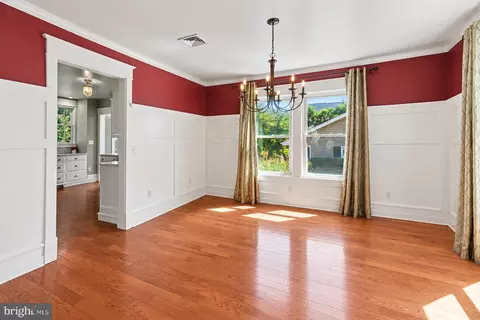 Dining - 268 E Areba Ave, Hershey, PA 17033 photo 1 of 1