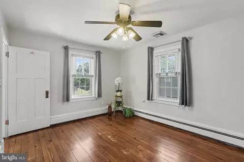 Bedroom - 268 E Areba Ave, Hershey, PA 17033 photo 2 of 5