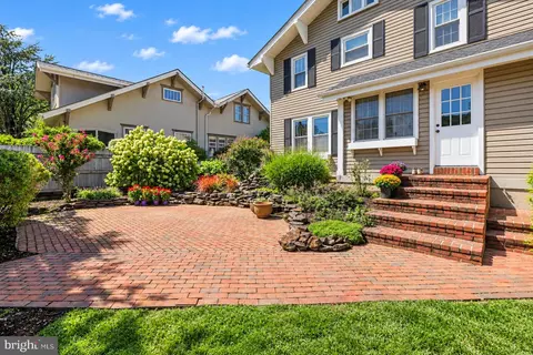 Exterior - 268 E Areba Ave, Hershey, PA 17033 photo 3 of 11