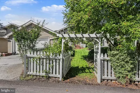Exterior - 268 E Areba Ave, Hershey, PA 17033 photo 10 of 11