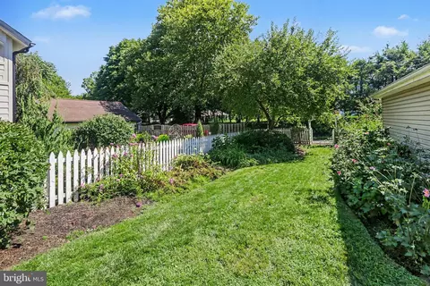 Exterior - 268 E Areba Ave, Hershey, PA 17033 photo 8 of 11
