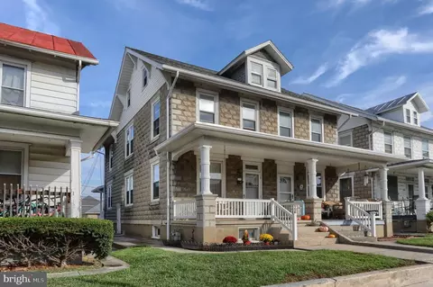 67 W Granada Ave, Hershey, PA 17033