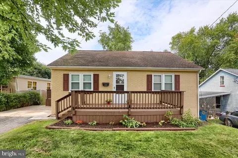 220 N Duke St, Hummelstown, PA 17036