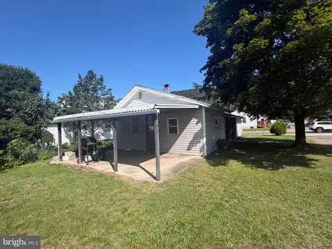 132 Main St, Lykens, PA 17048