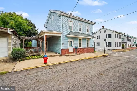 295 Moore St, Millersburg, PA 17061