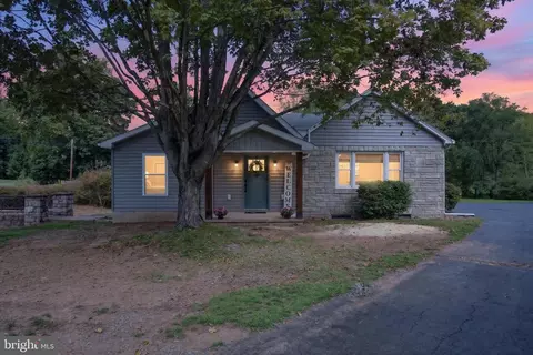 2245 Armstrong Valley Rd, Halifax, PA 17032