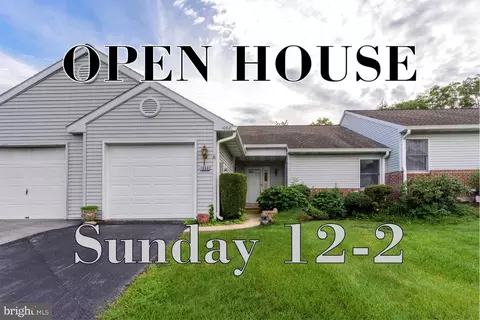 1068 Country Hill Dr, Harrisburg, PA 17111