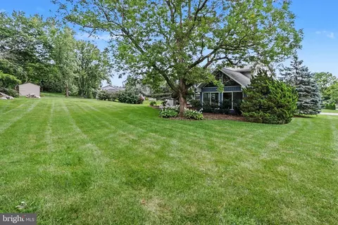 Exterior - 999 Beech Ave, Hershey, PA 17033 photo 7 of 12