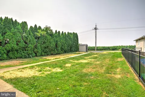 Exterior - 1421 E Derry Rd, Hershey, PA 17033 photo 5 of 5