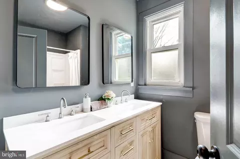 Bath - 1421 E Derry Rd, Hershey, PA 17033 photo 1 of 4