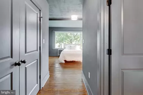 Entry Way - 1421 E Derry Rd, Hershey, PA 17033 photo 3 of 6
