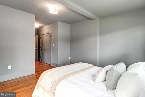 Bedroom - 1421 E Derry Rd, Hershey, PA 17033 photo 3 of 4