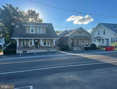1324 N 1330 N Mountain Rd, Harrisburg, PA 17112