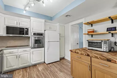 Kitchen - 434 Cedar Ave, Hershey, PA 17033 photo 2 of 2
