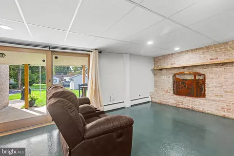 Living - 434 Cedar Ave, Hershey, PA 17033 photo 3 of 3