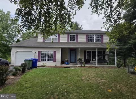 113 Kings Mill Ct, Harrisburg, PA 17110