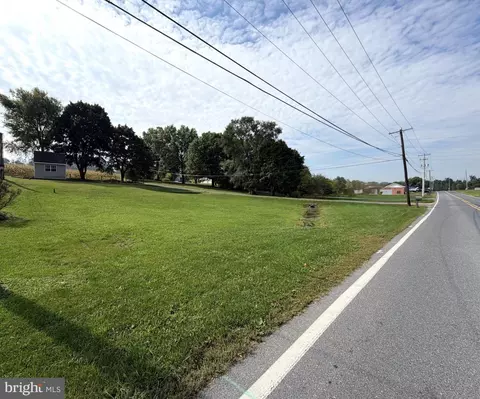 779 Piketown Rd, Harrisburg, PA 17112