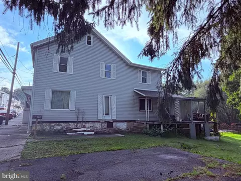 422 E Market St, Williamstown, PA 17098