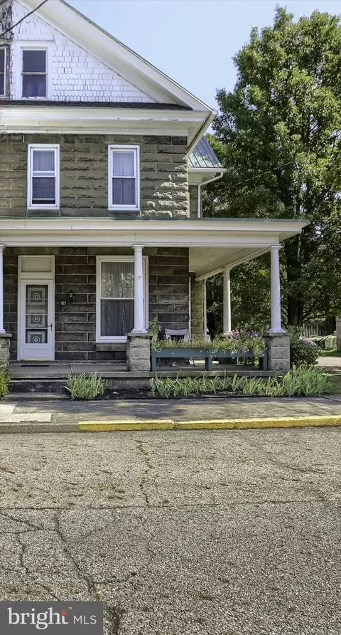 325 Spruce St, Lykens, PA 17048