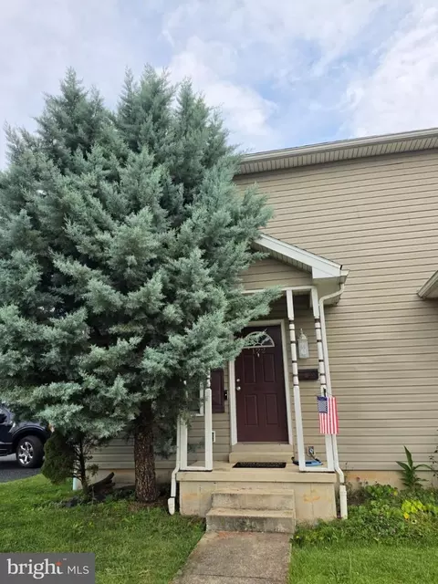 122 N Wood St, Middletown, PA 17057