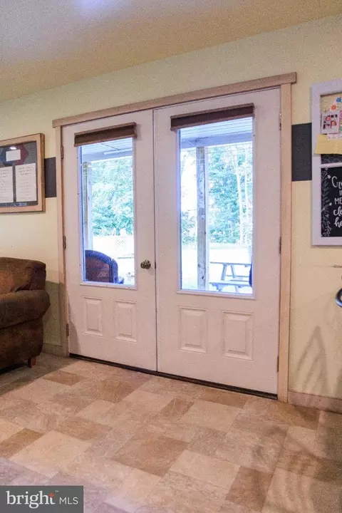 Entry Way - 8930 Route 25, Spring Glen, PA 17978 photo 1 of 4