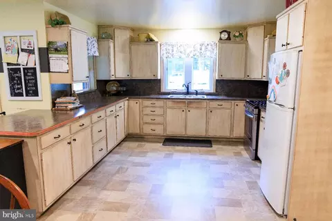 Kitchen - 8930 Route 25, Spring Glen, PA 17978 photo 3 of 5
