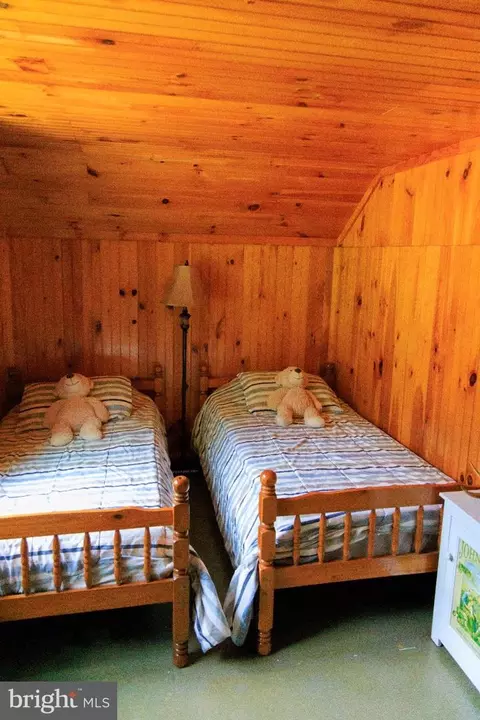 Bedroom - 8930 Route 25, Spring Glen, PA 17978 photo 6 of 6