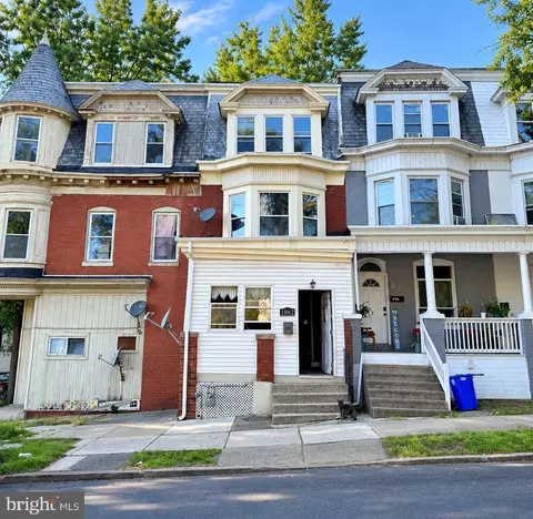 1802 Walnut St, Harrisburg, PA 17103