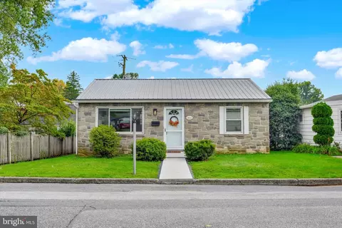 4705 Lancaster St, Harrisburg, PA 17111