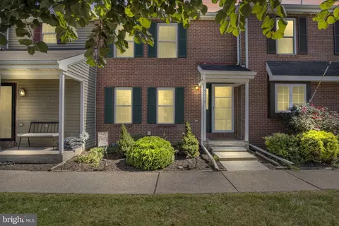 5459 Pond Rd, Harrisburg, PA 17111