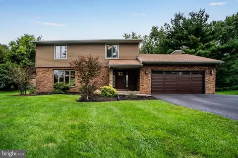 1632 Lori Ln, Harrisburg, PA 17110