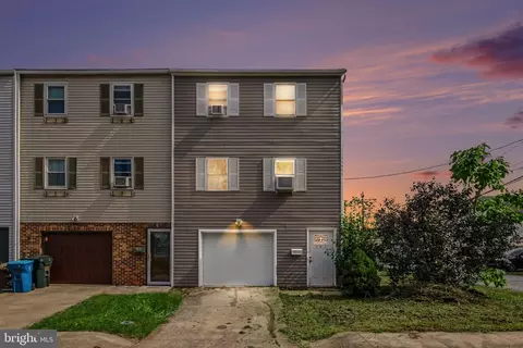 101 Wolf St, Highspire, PA 17034