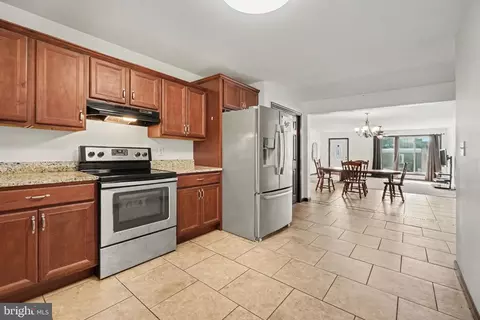 2060 3rd Ave S, Steelton, PA 17113