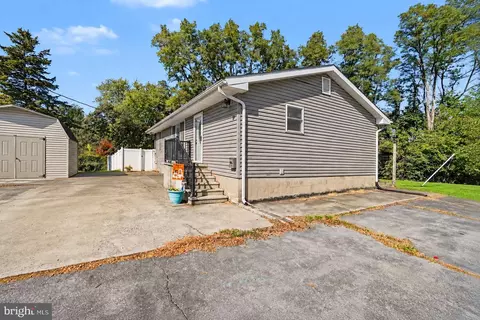 2060 3rd Ave S, Steelton, PA 17113