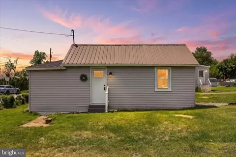 5922 Larue St, Harrisburg, PA 17112