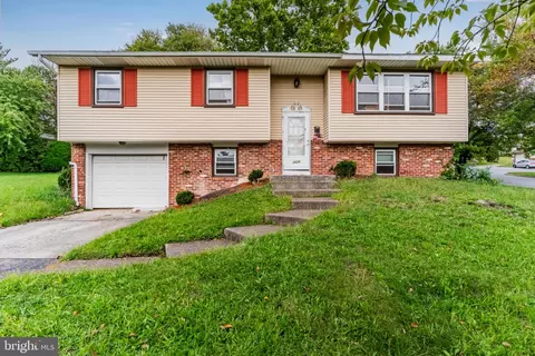 3620 Tudor Dr, Harrisburg, PA 17109