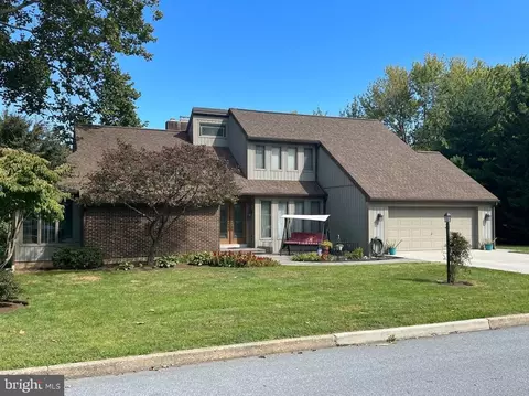 2134 Sycamore Dr, Harrisburg, PA 17112