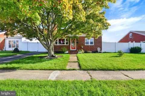 4913 Colorado Ave, Harrisburg, PA 17109