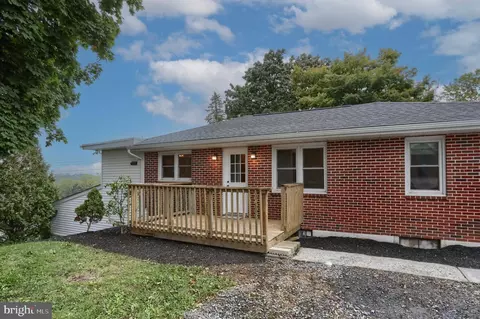 144 E Caren Dr, Grantville, PA 17028