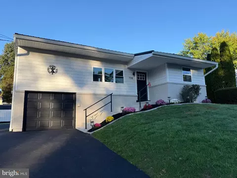 708 Edison Rd, Dauphin, PA 17018