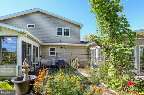3806 Ridgeway Rd, Harrisburg, PA 17109