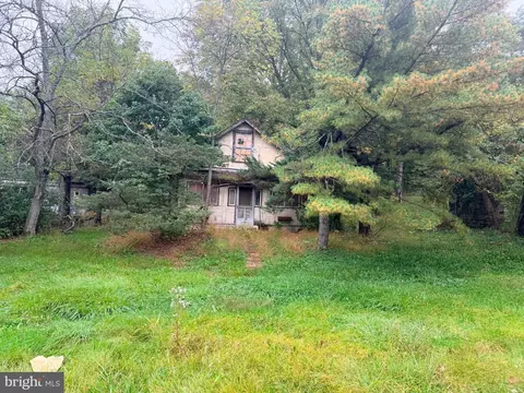 6957 Fishing Creek Valley Rd, Harrisburg, PA 17112