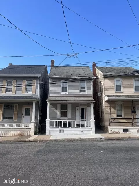 241 E Water St, Middletown, PA 17057