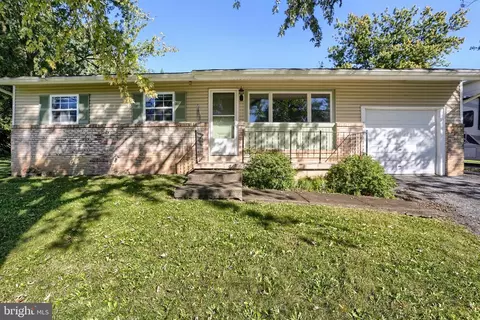 7256 Sandy Hollow Rd, Harrisburg, PA 17112